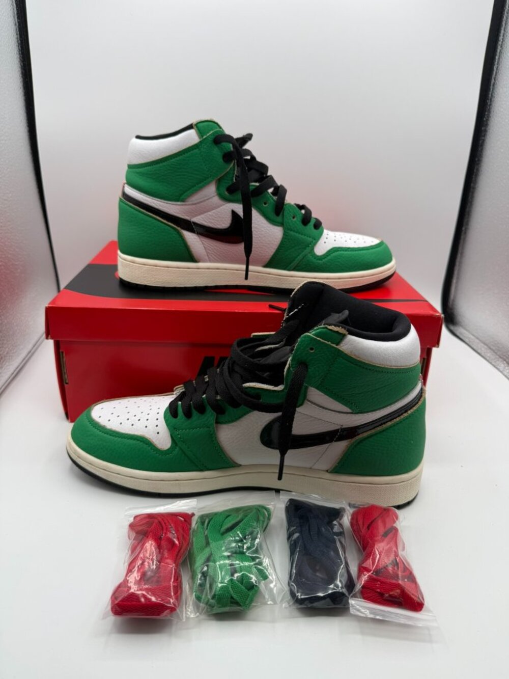 Size Women's 11 Men's 9.5 - Air Jordan 1 Retro OG High Lucky Green W